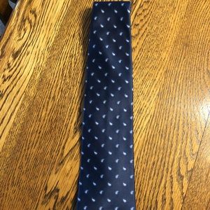 Brooks brothers tie worn once pure silk. Classy!